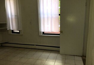 180 Harvard St, Unit 179.5 #2 in Cambridge, MA - Building Photo - Building Photo