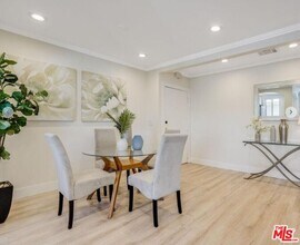 11670 W Sunset Blvd, Unit 307 in Los Angeles, CA - Building Photo - Building Photo
