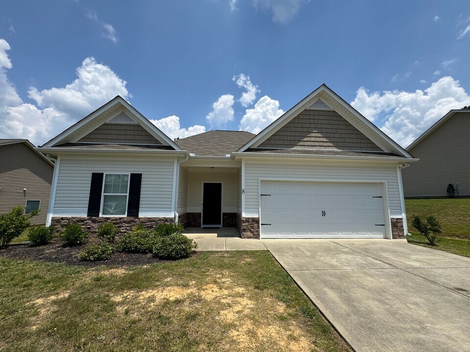 8 Bentley Ln in Rome, GA - Building Photo