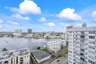 137 Golden Isles Dr, Unit 1609 in Hallandale Beach, FL - Building Photo