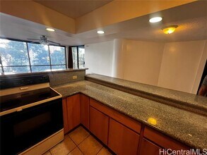 60 N Beretania St in Honolulu, HI - Foto de edificio - Building Photo