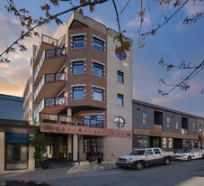 17 Portland St in Dartmouth, NS - Building Photo