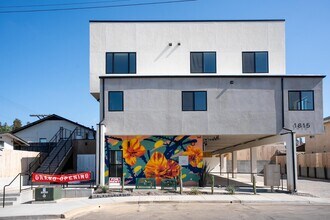 LIV @ Siesta in National City, CA - Foto de edificio - Building Photo