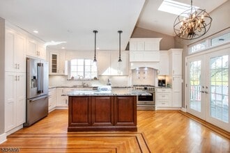 305 Quaker Church Rd in Randolph, NJ - Building Photo - Building Photo