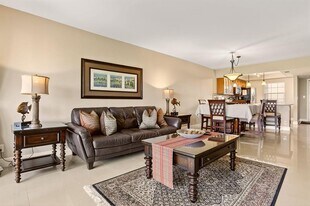 605 Oaks Dr in Pompano Beach, FL - Building Photo