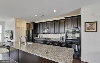 21782 Mears Terrace in Ashburn, VA - Building Photo - Building Photo