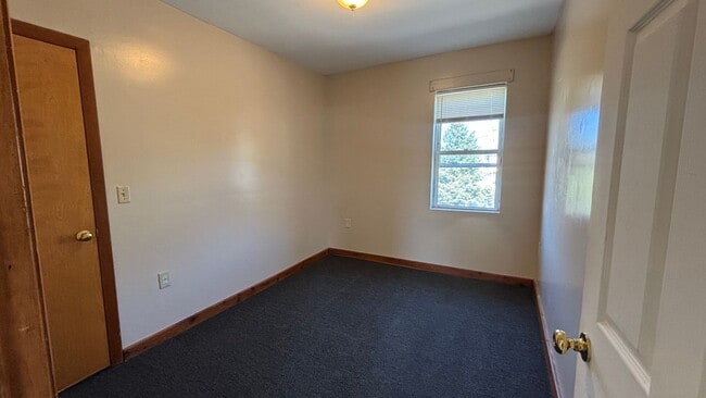 21 West St in Chicopee, MA - Building Photo - Building Photo