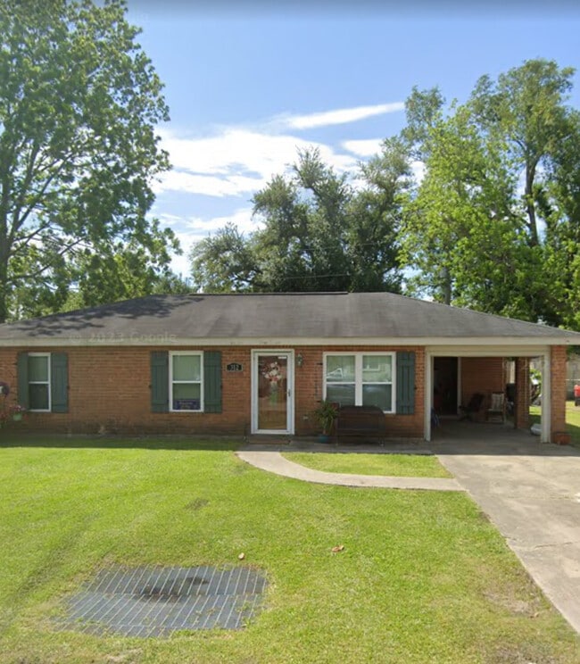 property at 312 Lincoln St