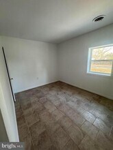 102 Crescent Dr in Browns Mills, NJ - Building Photo - Building Photo