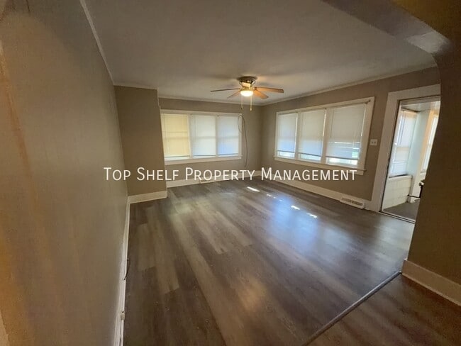 property at 3905 8th St