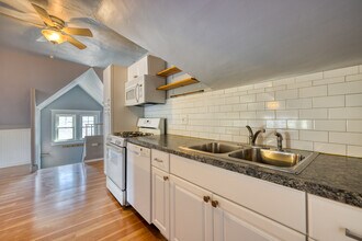 442 Huntington Ave, Unit 3 in Buffalo, NY - Building Photo - Building Photo
