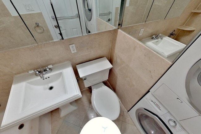 138 E 16th St in New York, NY - Building Photo - Building Photo