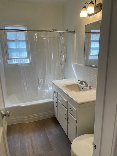 111 Bennett Ave in Long Beach, CA - Building Photo - Building Photo