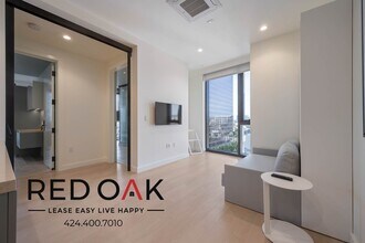 6401 Wilshire Blvd in Los Angeles, CA - Building Photo - Building Photo