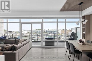 317 Broward Wy. in Innisfil, ON - Building Photo