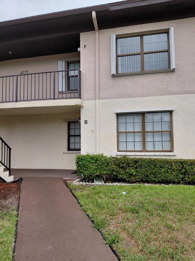 property at 4225 S 57th Ave