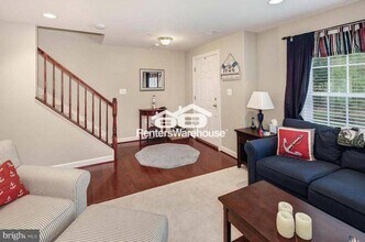 338 Quarterdeck Alley in Annapolis, MD - Building Photo - Building Photo