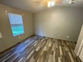 5553 Hartsfield Rd in Marianna, FL - Building Photo - Building Photo