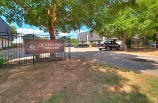 1227 Lakecrest Dr in Norman, OK - Building Photo