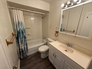 4525 W 149th St in Cleveland, OH - Building Photo - Building Photo