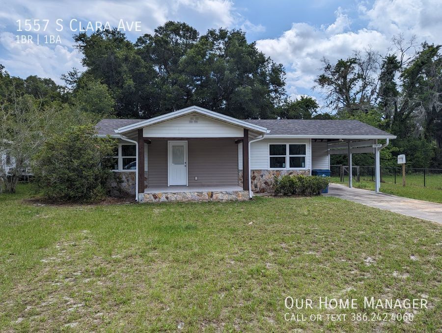 1557 S Clara Ave in DeLand, FL - Building Photo