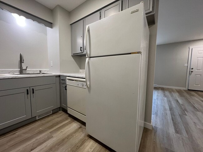 1642 Larch St in Fort Collins, CO - Foto de edificio - Building Photo