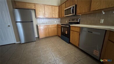 212 Dale Earnhardt Dr in Harker Heights, TX - Building Photo - Building Photo