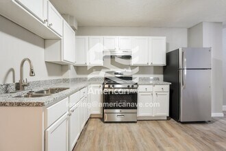 1138 Queen St in South Bend, IN - Foto de edificio - Building Photo