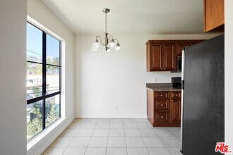 909 Croft Ave in Los Angeles, CA - Building Photo - Building Photo