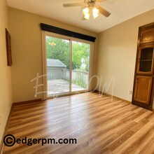 2624 W 3rd St in Cedar Falls, IA - Foto de edificio - Building Photo