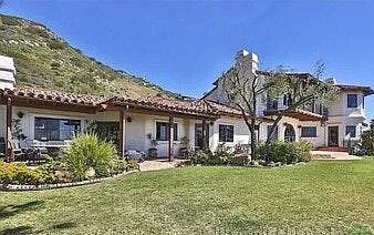 4211 Avenida De La Encinal in Malibu, CA - Building Photo