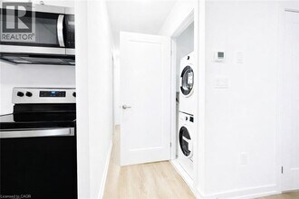 40 Palace St in Kitchener, ON - Building Photo - Building Photo