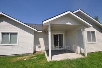 1297 E Sicily St in Meridian, ID - Building Photo - Building Photo