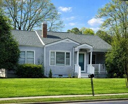 606 N Main St in Arab, AL - Building Photo