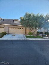 9238 Alpine Bliss St in Las Vegas, NV - Foto de edificio - Building Photo