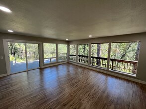 1860 Point View Dr in Placerville, CA - Building Photo - Building Photo