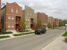 7902 S Parnell Ave in Chicago, IL - Building Photo