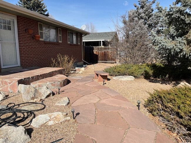 1009 Kane Dr in Longmont, CO - Building Photo - Building Photo