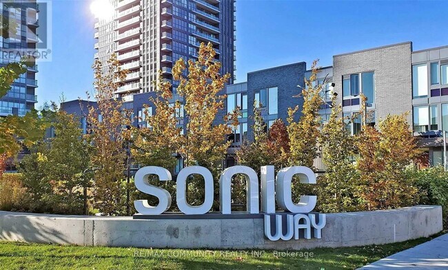 2-2512 Sonic Way in Toronto, ON - Building Photo - Building Photo