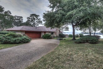 10725 Joann St in Willis, TX - Building Photo - Building Photo