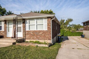 4504-4506 N Jackson Ave in Kansas City, MO - Building Photo