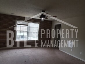 2529 MO-176 in Rockaway Beach, MO - Building Photo - Building Photo