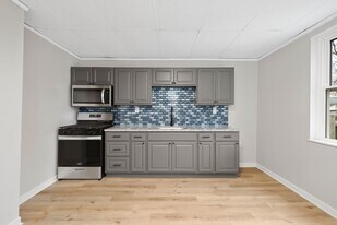 1113 2nd Ave in Coraopolis, PA - Building Photo