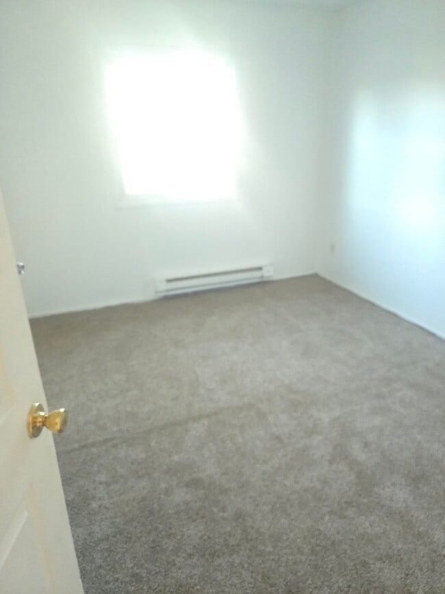 546 Granny Rd in Medford, NY - Building Photo - Building Photo