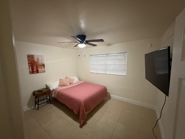 19001 NE 14th Ave in Miami, FL - Building Photo - Building Photo