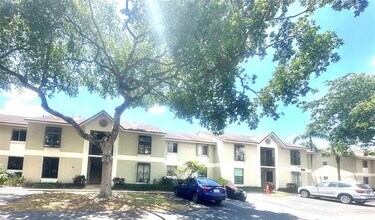 717 Gardens Dr in Pompano Beach, FL - Building Photo - Building Photo