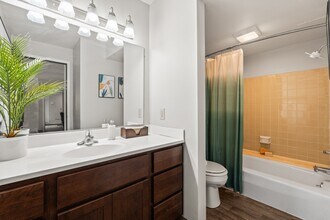 Valley View Apartments in Fitchburg, WI - Building Photo - Building Photo