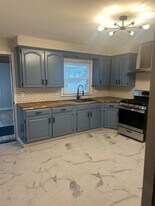 352 Barry Rd in Irondequoit, NY - Building Photo