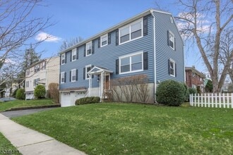 222 Ashland Ave in Bloomfield, NJ - Building Photo - Building Photo