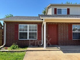 3503 SW Victoria Pl in Bentonville, AR - Building Photo